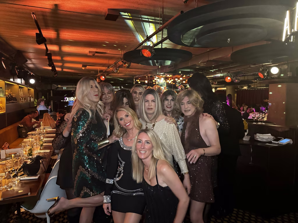 Soirée transbeauté travesti maquillage jennifer perseverante 19