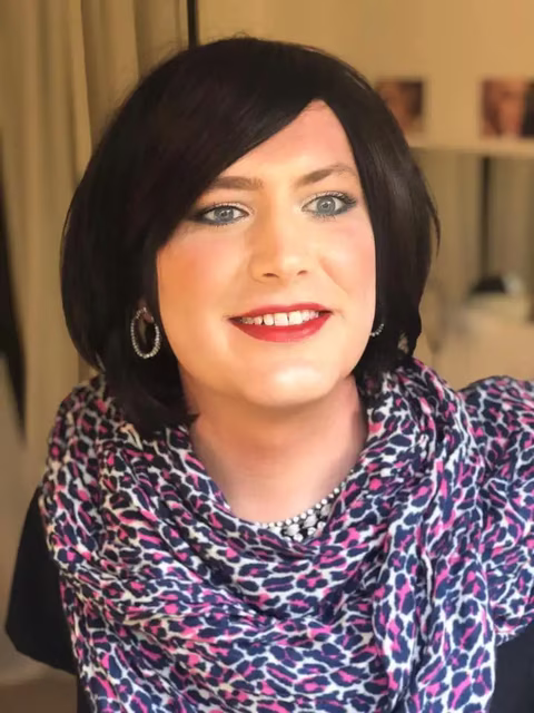 Julie maquillage beauté transgenre